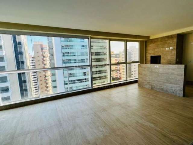 Apartamento à venda na Avenida XV de Novembro, 995, Zona 01, Maringá por R$ 2.600.000