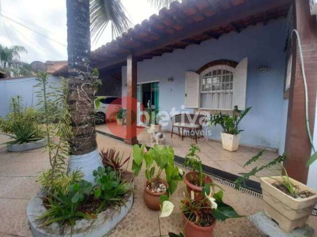 Casa com 2 dormitórios à venda, 295,62 m² por R$ 600.000 - Jardim Olinda - Cabo Frio/RJ