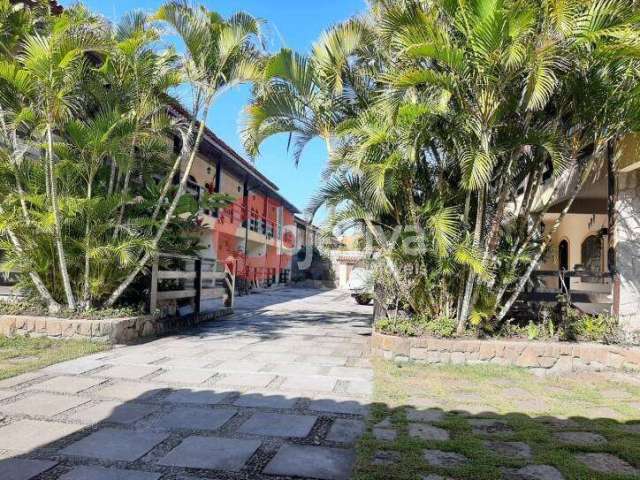 Casa com 2 dormitórios à venda, 95 m² por R$ 390.000,00 - Peró - Cabo Frio/RJ