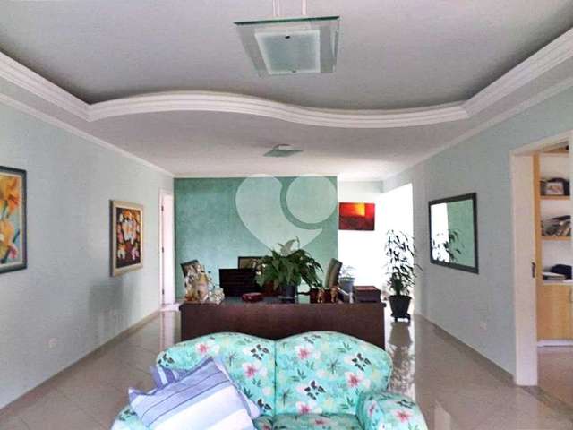 Casa em condomínio fechado com 6 quartos à venda na Avenida Doutor Wando Henrique Cardim, 480, Jardim Peri, São Paulo, 600 m2 por R$ 2.000.000