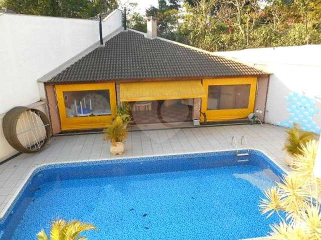 Casa em condomínio fechado com 4 quartos à venda na Rua Bartolomeu Bueno da Silva, 1, São Paulo II, Cotia, 435 m2 por R$ 2.400.000