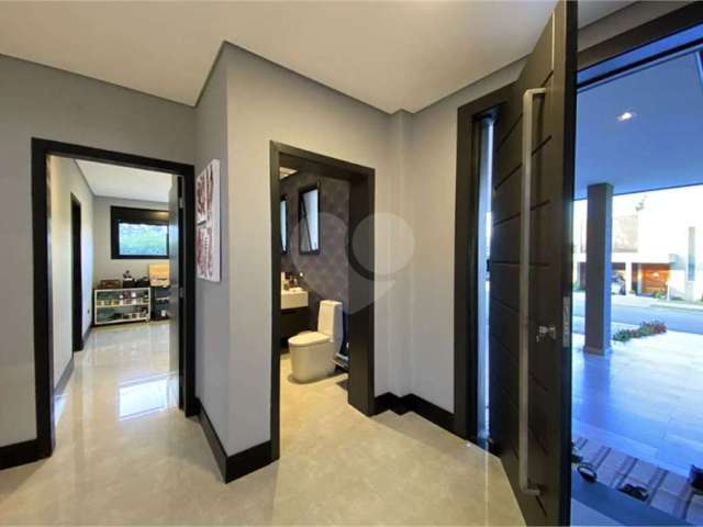 Casa em condomínio fechado com 4 quartos à venda na Alameda dos Angelins, 150, Granja Viana, Carapicuíba, 399 m2 por R$ 3.100.000
