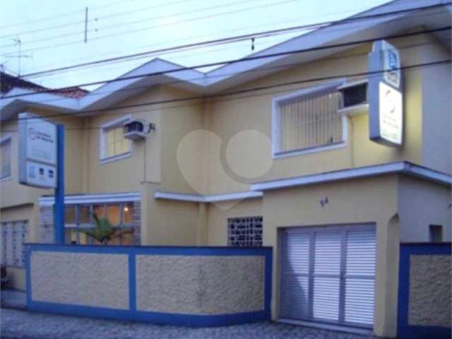 Casa com 3 quartos à venda na Rua São Vicente de Paulo, 54, Encruzilhada, Santos, 209 m2 por R$ 890.000