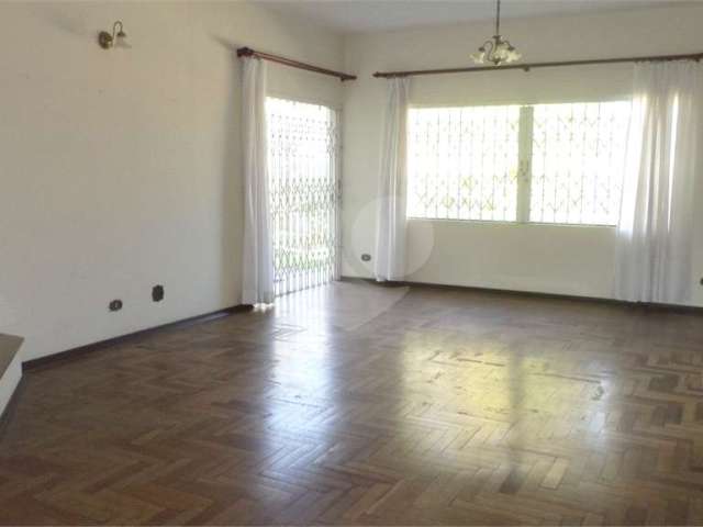 Casa com 4 quartos à venda na Rua Magé, 28, Vila Diva, Carapicuíba, 330 m2 por R$ 1.800.000