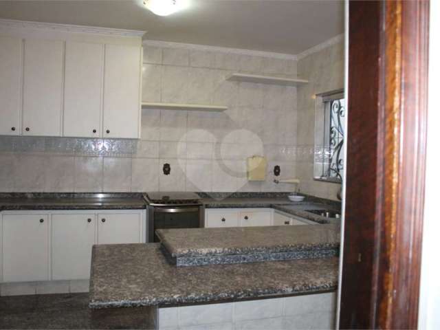 Casa com 4 quartos à venda na Rua Clotilde Galesi, 245, Vila Osasco, Osasco, 220 m2 por R$ 900.000