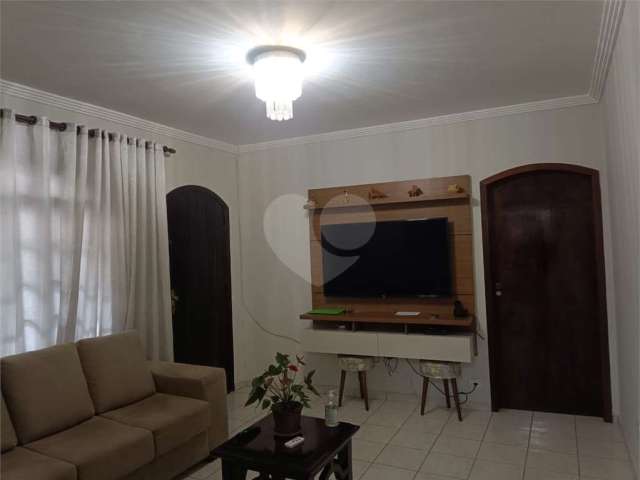 Casa com 3 quartos à venda na Rua Afonsina Pereira da Silva, 2, Bussocaba, Osasco, 140 m2 por R$ 600.000