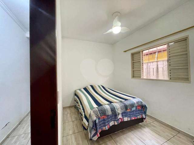 Casa com 3 quartos à venda na Rua Severo Ferrucci, 139, Jardim São Paulo, Sorocaba, 111 m2 por R$ 340.000
