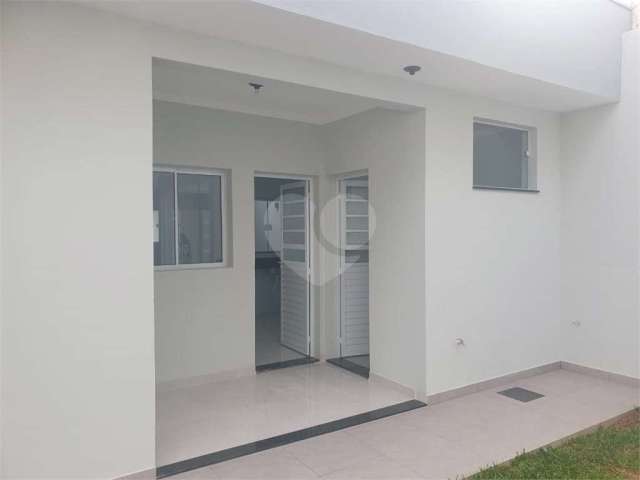 Casa em condomínio fechado com 3 quartos à venda na Rua Ernane Stefane, 30, Parque Fehr, São Carlos, 136 m2 por R$ 734.000