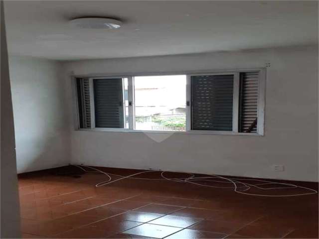 Casa com 3 quartos à venda na Rua Sarambé, 122, Vila Arapuã, São Paulo, 170 m2 por R$ 520.000