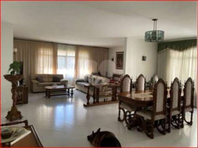 Casa com 4 quartos à venda na Rua Antônio Calandriello, 130, Vila Moinho Velho, São Paulo, 384 m2 por R$ 2.040.000