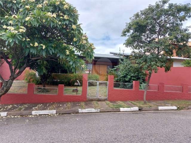 Casa em condomínio fechado com 3 quartos à venda na Rua Hugo Pires, 313, Jardim Ibiti do Paço, Sorocaba, 720 m2 por R$ 1.100.000
