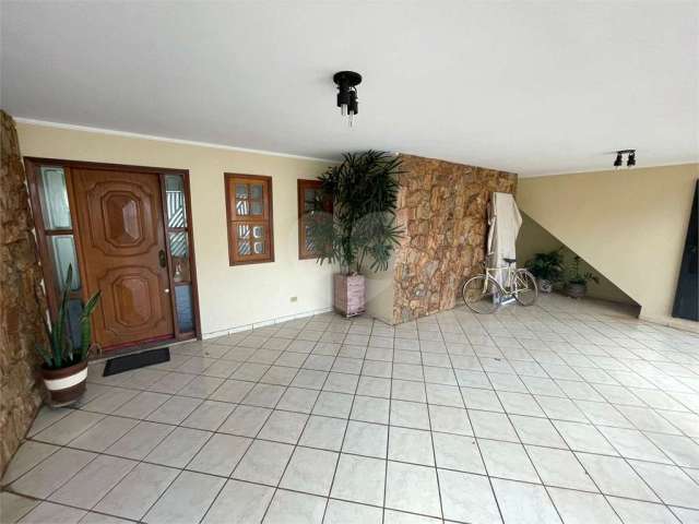 Casa com 3 quartos à venda na Rua Silvério Ignarra Sobrinho, 253, Vila Monteiro (Gleba I), São Carlos, 204 m2 por R$ 648.000