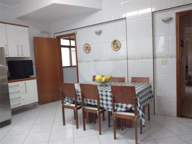 Casa com 4 quartos para alugar na Rua Augusto Paulino, 106, Campo Grande, Santos, 300 m2 por R$ 20.000