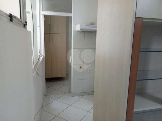 Apartamento com 2 quartos para alugar na Rua do Boticário, 39, República, São Paulo, 128 m2 por R$ 2.300
