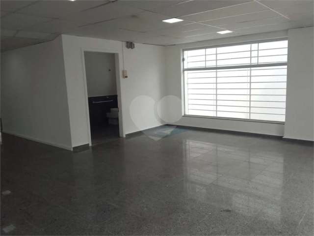 Prédio para alugar na Avenida Adolfo Pinheiro, 2100, Santo Amaro, São Paulo, 390 m2 por R$ 25.000
