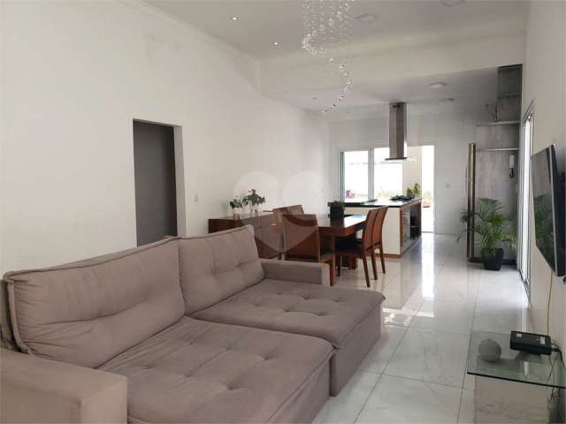 Casa em condomínio fechado com 3 quartos à venda na Estrada do Beija-Flor, 415, Botujuru, Mogi das Cruzes, 188 m2 por R$ 1.450.000