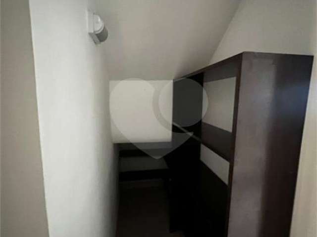 Casa com 3 quartos para alugar na Rua Rodrigo Lobato, 63, Jardim Vera Cruz, São Paulo, 77 m2 por R$ 4.000