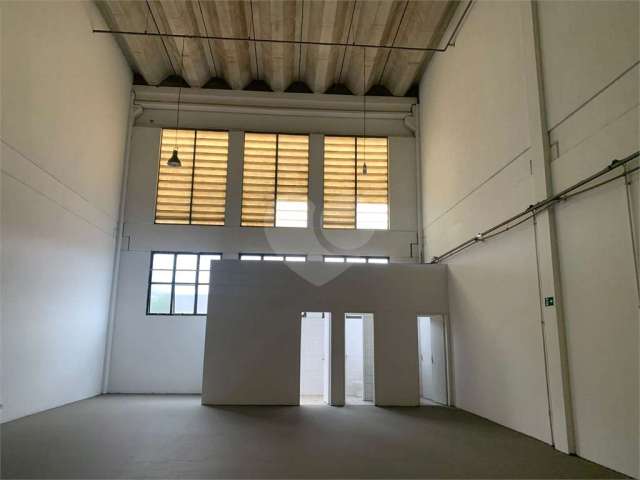 Barracão / Galpão / Depósito para alugar na Alameda Juari, 439, Tamboré, Barueri, 800 m2 por R$ 27.500