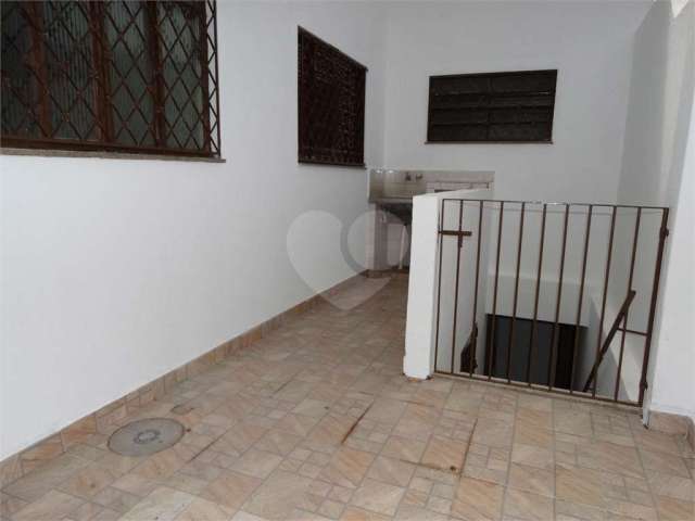Casa com 3 quartos para alugar na Rua Visconde de Cairu, 223, Vila Anhangüera, Valinhos, 327 m2 por R$ 5.500