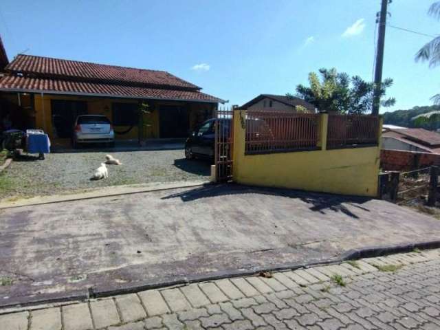 Casa com 4 quartos à venda na Maria Madalena Muller, 126, Boehmerwald, Joinville por R$ 450.000
