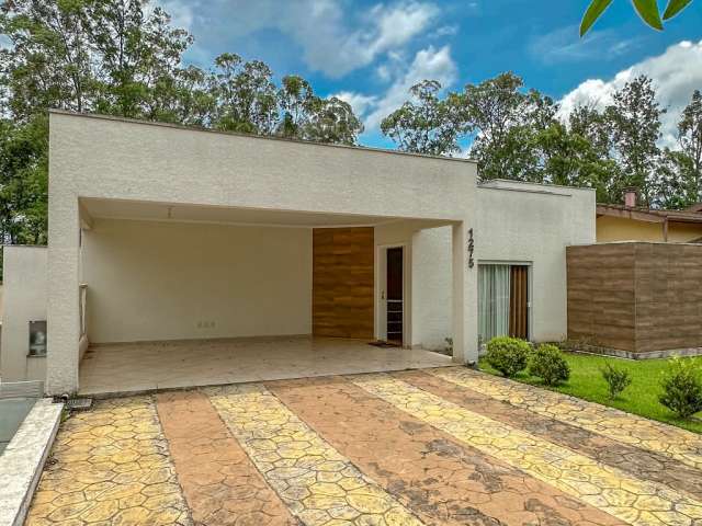 Casa à venda com 03 dormitórios, 211m2 por R$1.460.000,00 no Condomínio Shambala1 - Atibaia/SP