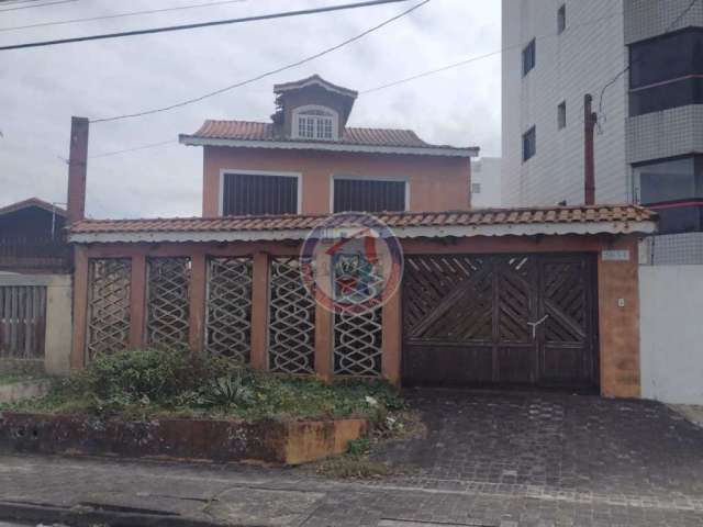 Casa com 3 quartos à venda na Avenida São Paulo, 2.381, Vila Oceanópolis, Mongaguá, 182 m2 por R$ 600.000