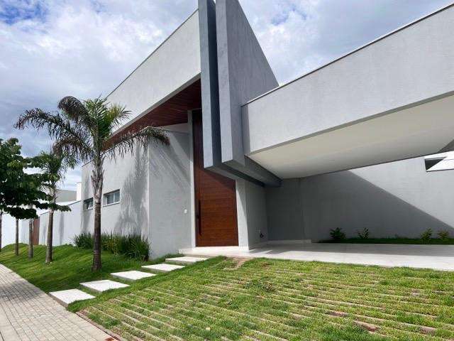 Casa em condomínio fechado com 3 quartos à venda no Jardim Botânico, Uberlândia  por R$ 2.300.000