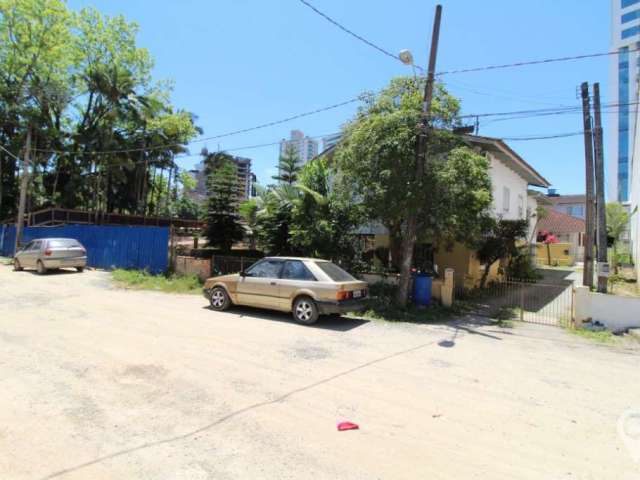 Terreno à venda na Rua Jaraguá, 308, Velha, Blumenau por R$ 750.000