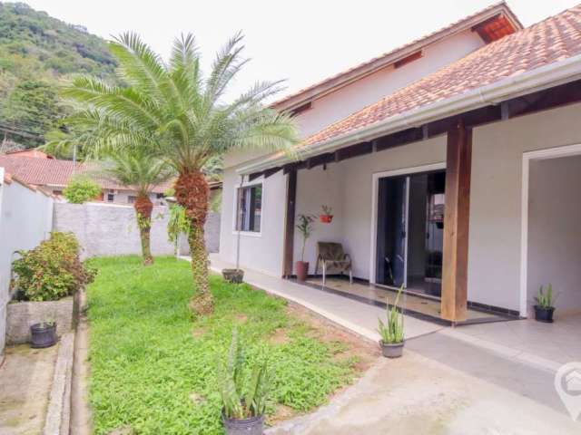 Casa com 3 quartos à venda na Rua Gisela Michel, 39, Velha Central, Blumenau por R$ 599.000