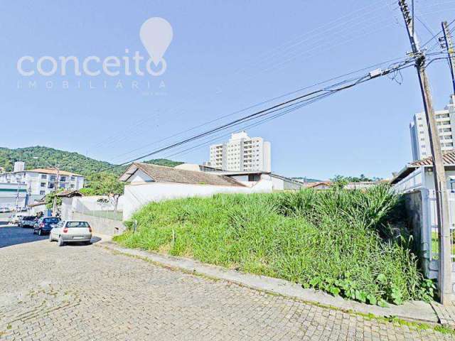 Terreno à venda na Rua Luiz Vicentini, 75, Velha Central, Blumenau por R$ 450.000