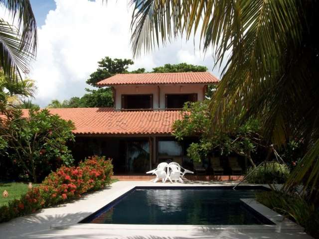 Conheça excelente casa duplex, totalmente mobiliada, na Beira Mar da Praia dos Tamandaré
