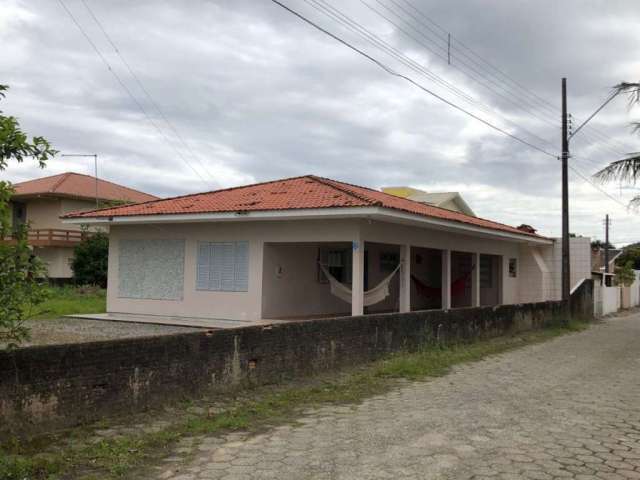 Casa com 4 quartos à venda no Balneário Ponta do Papagaio (Ens Brito), Palhoça  por R$ 1.000.000