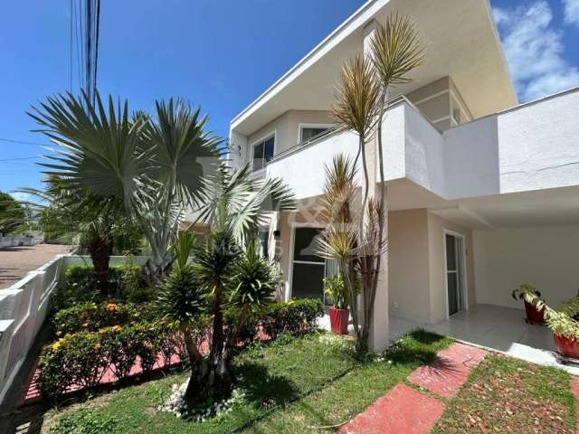 Casa em condomínio fechado com 4 quartos para alugar no Buraquinho, Lauro de Freitas  por R$ 6.000