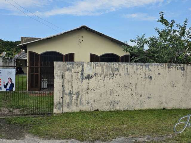 Amplo terreno com 2 casas no Cohapar II em Matinhos- PR