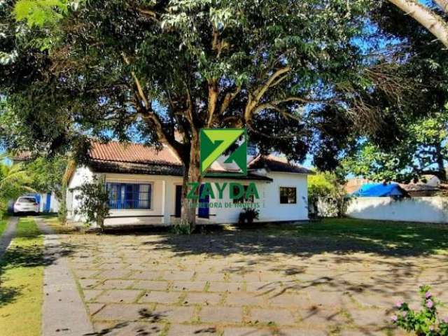 Casa duplex, totalmente independente, próximo aos principais pontos turísticos da cidade, no Centro em Barra de São João.