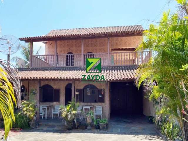 Casa independente com quintal e 06 quartos, em Tamoios - Cabo Frio.
