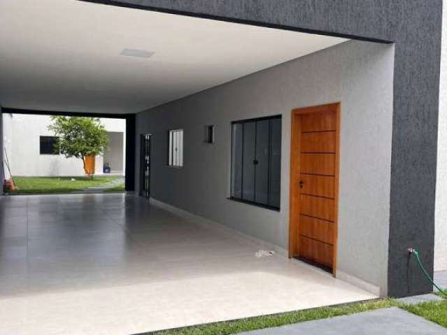 Casa à Venda com 3 quartos, 2 banheiros, 4 vagas e 180m² a partir de R$ 440.000