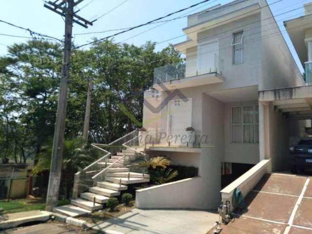 Sobrado com 3 dormitórios para alugar, 241 m² por R$ 8.000,02 - Vila Moraes - Mogi das Cruzes/SP
