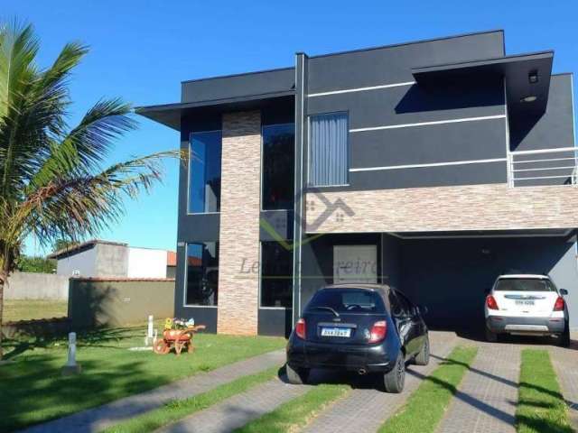Sobrado com 4 quartos sendo 2 suítes à venda, 380 m² por R$ 1.125.000 - Condominio Ninho Verde I - Porangaba/SP