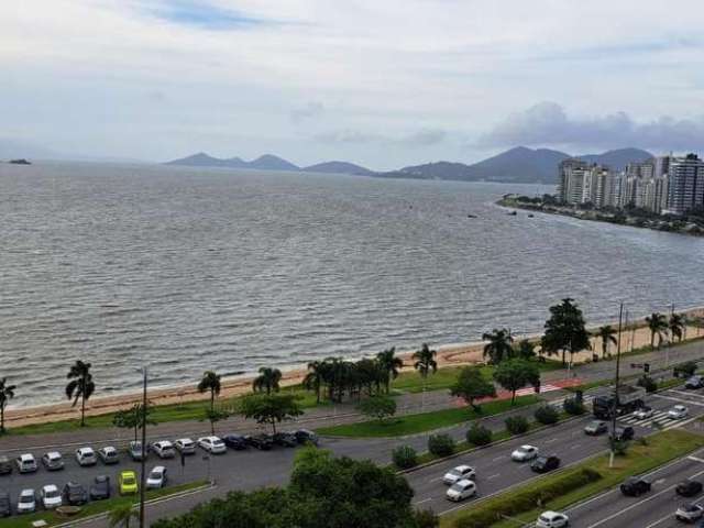 Cobertura para Venda em Florianópolis, Centro, 3 dormitórios, 1 suíte, 5 banheiros, 2 vagas