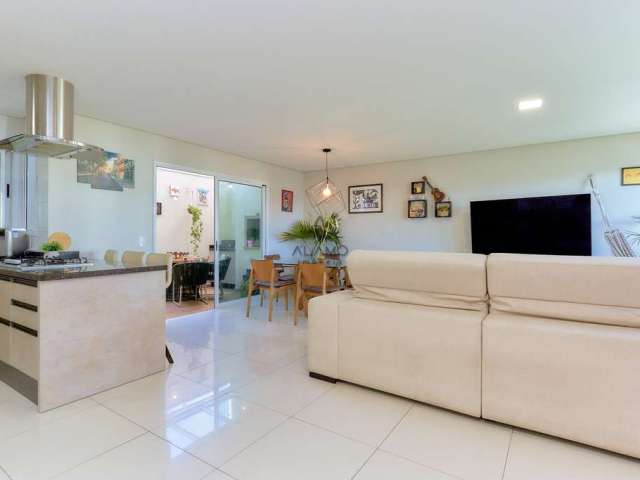 Casa em condomínio fechado com 3 quartos à venda na Rua Frei Constantino Gozzo, Vista Alegre, Curitiba, 180 m2 por R$ 840.000