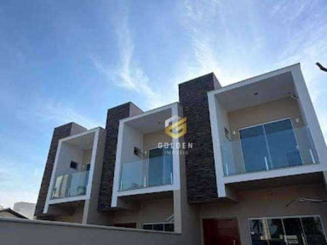 Sobrado com 2 dormitórios à venda, 88 m² por R$ 649.000,00 - Praia de Mariscal - Bombinhas/SC