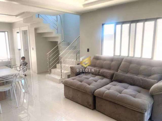 Sobrado com 2 Dormitórios à venda, 100 m² por R$ 849.000 - Centro - Bombinhas/SC
