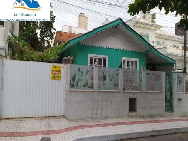Linda Casa de alvenaria em Balneário Camboriú