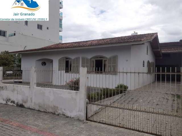 Casa com 4 quartos à venda na Rua Basílio Pedro da Silva, 79, Centro, Camboriú, 142 m2 por R$ 2.500.000