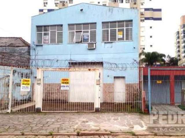 Barracão / Galpão / Depósito à venda no Santo Antônio, Porto Alegre  por R$ 1.800.000