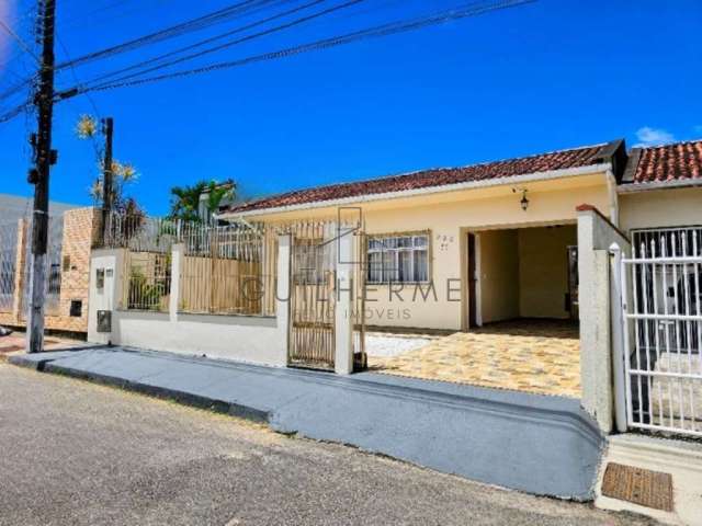 Casa com 4 quartos à venda na Ribatejo, 220, Forquilhinhas, São José por R$ 549.000