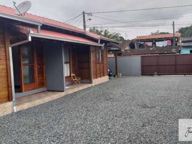 Casa à venda no bairro Rio Bonito (Pirabeiraba) - Joinville/SC