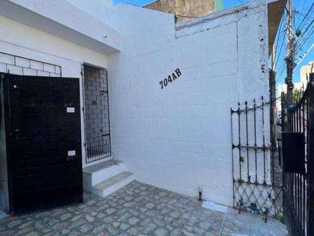 Casa com 9 quartos à venda na Rua Solon Pinheiro, José Bonifácio, Fortaleza, 312 m2 por R$ 450.000