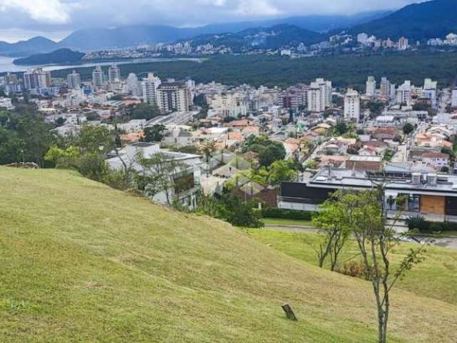 Terreno com 720,006 m² A Venda - Trindade, Florianópolis SC